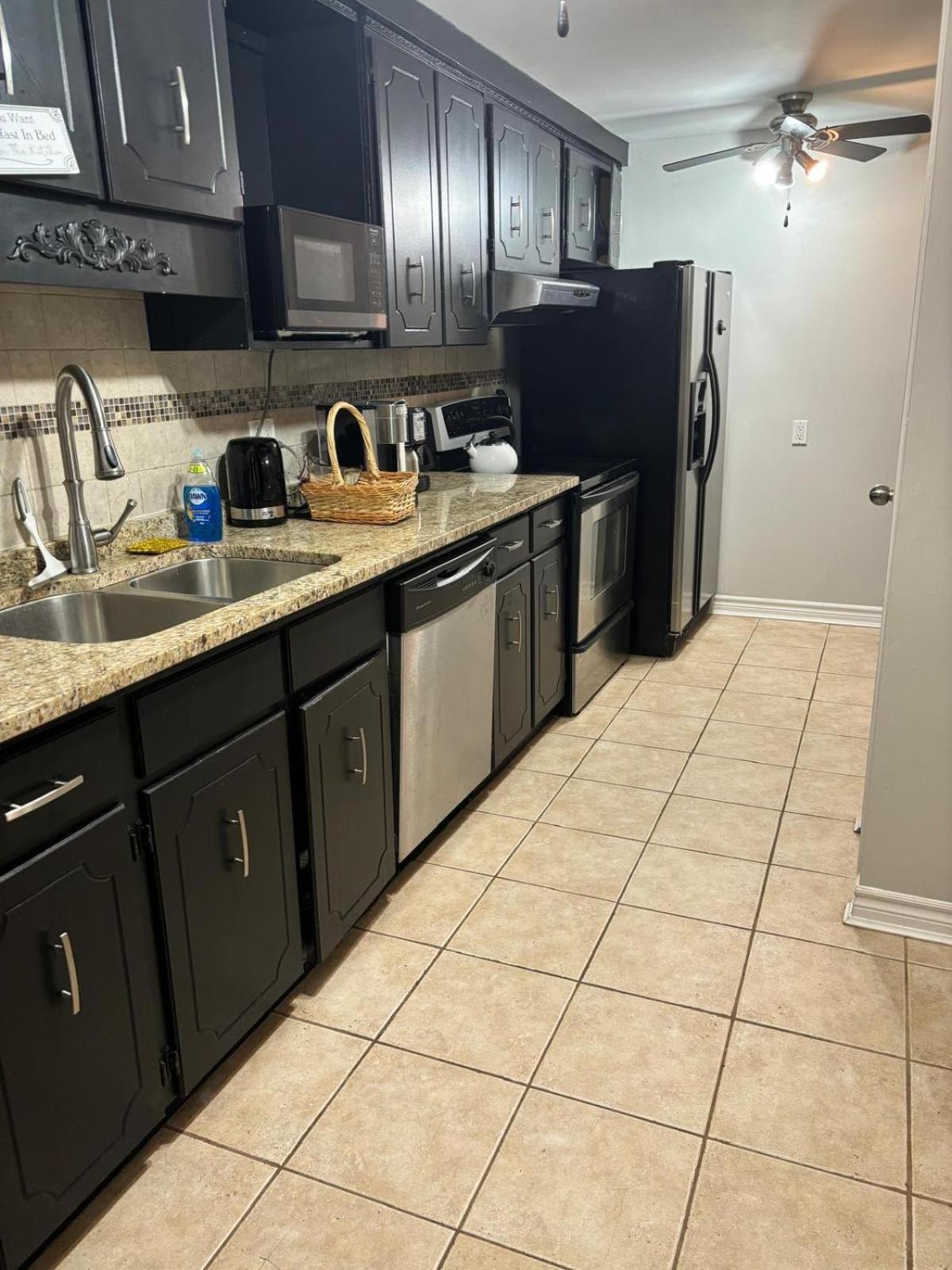 Holiday home Centrally Located, Spacious Niagara Falls